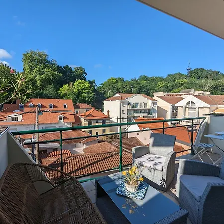 Centre - Grand T3 Calme, Lumineux Avec Terrasse Et Parking, Proche Plages Et Commerces - Fr-1-420-8 Apartment *