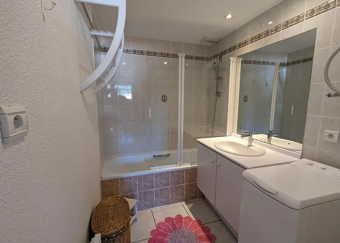 Centre - Grand T3 Calme, Lumineux Avec Terrasse Et Parking, Proche Plages Et Commerces - Fr-1-420-8 * Arcachon